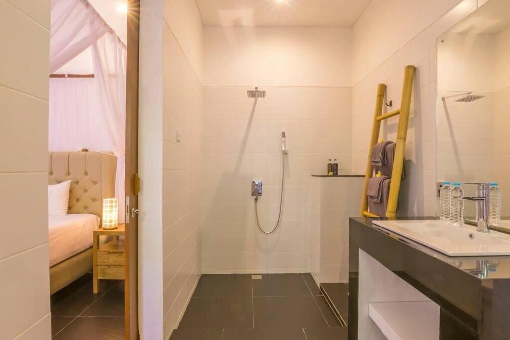 Villa Hidden Pearl, With Private Cook And Pool Karangasem Amlapura Exterior foto